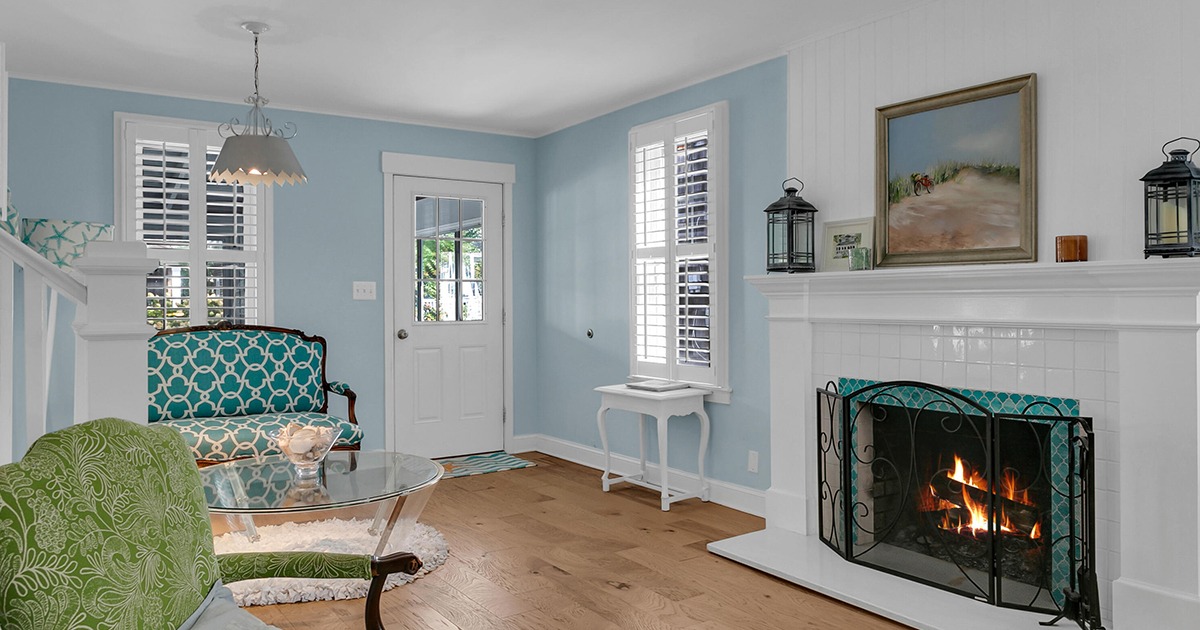 benjamin moore paints available at hadayat & co.